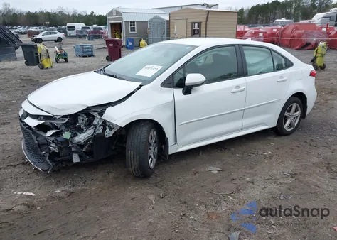2020 Toyota Corolla Le z USA, uszkodzony, nr VIN JTDEPRAEXLJ013241
